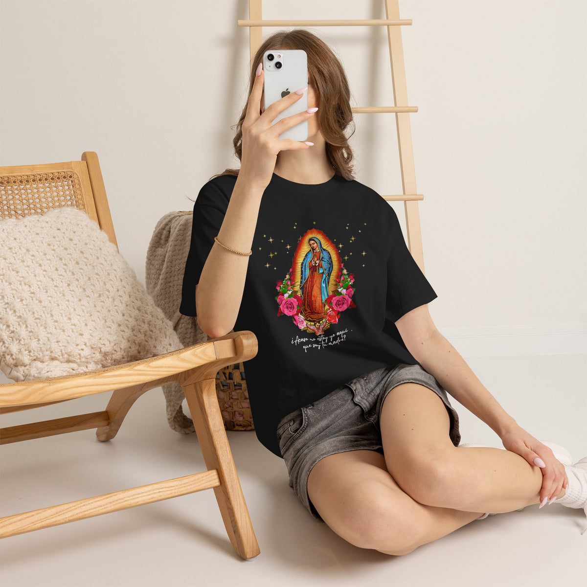 Franela Virgen de Guadalupe | Camiseta Devocional Floral Nuestra Señora