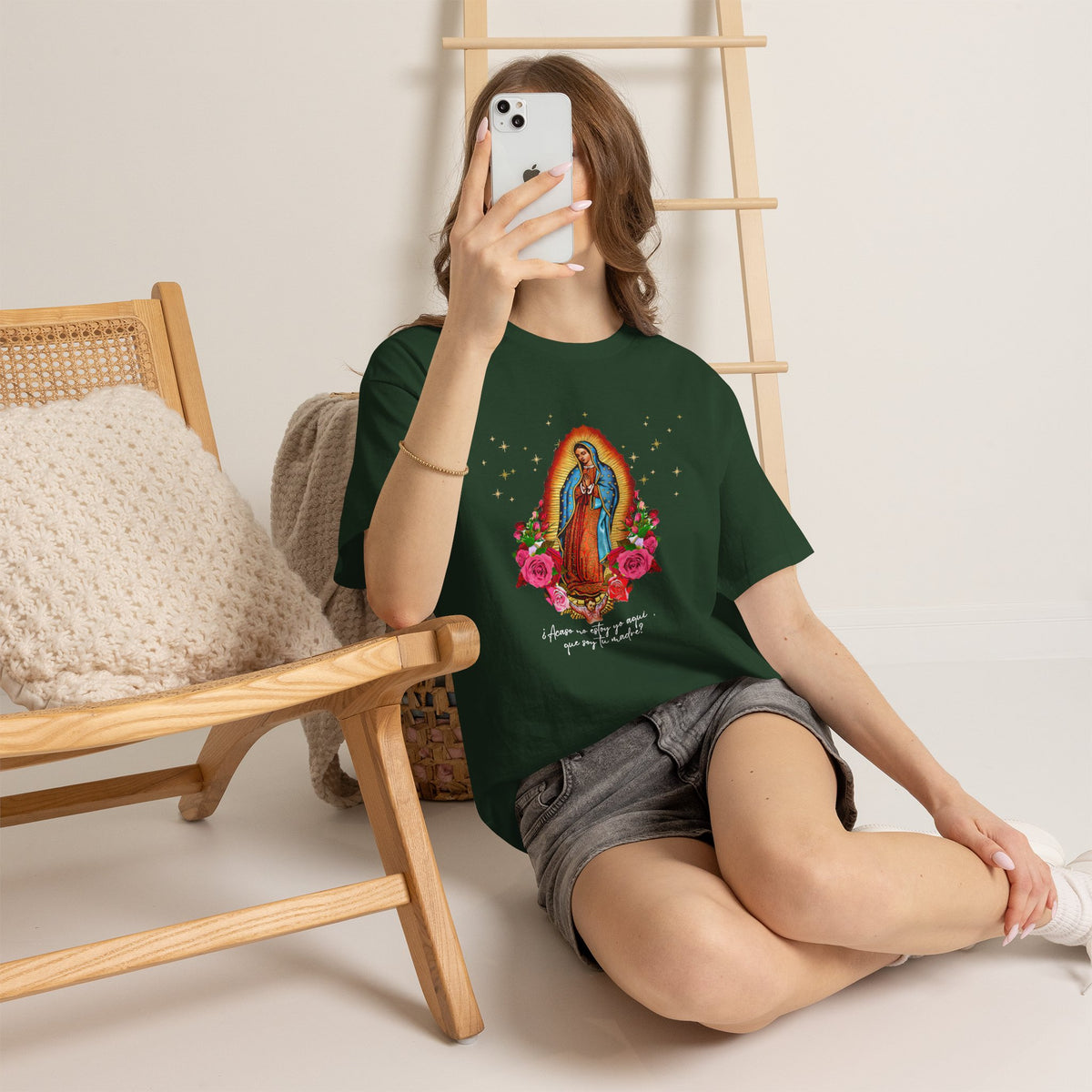 Franela Virgen de Guadalupe | Camiseta Devocional Floral Nuestra Señora